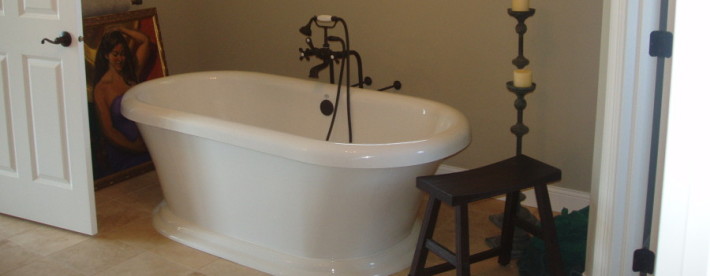 900×351 Regan Bathtub